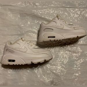 Toddler Nike Air Max 90. Size 6C